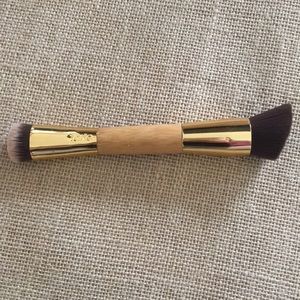 Tarte contour brush